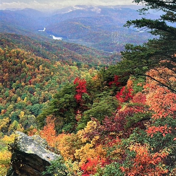 BNIB Sealed 1000 Piece Puzzle “Cumberland Gap, Fern Lake at Pinnacle Outlook” - Picture 2 of 7